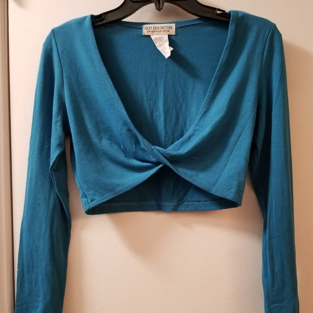 Long sleeve cross over front crop top